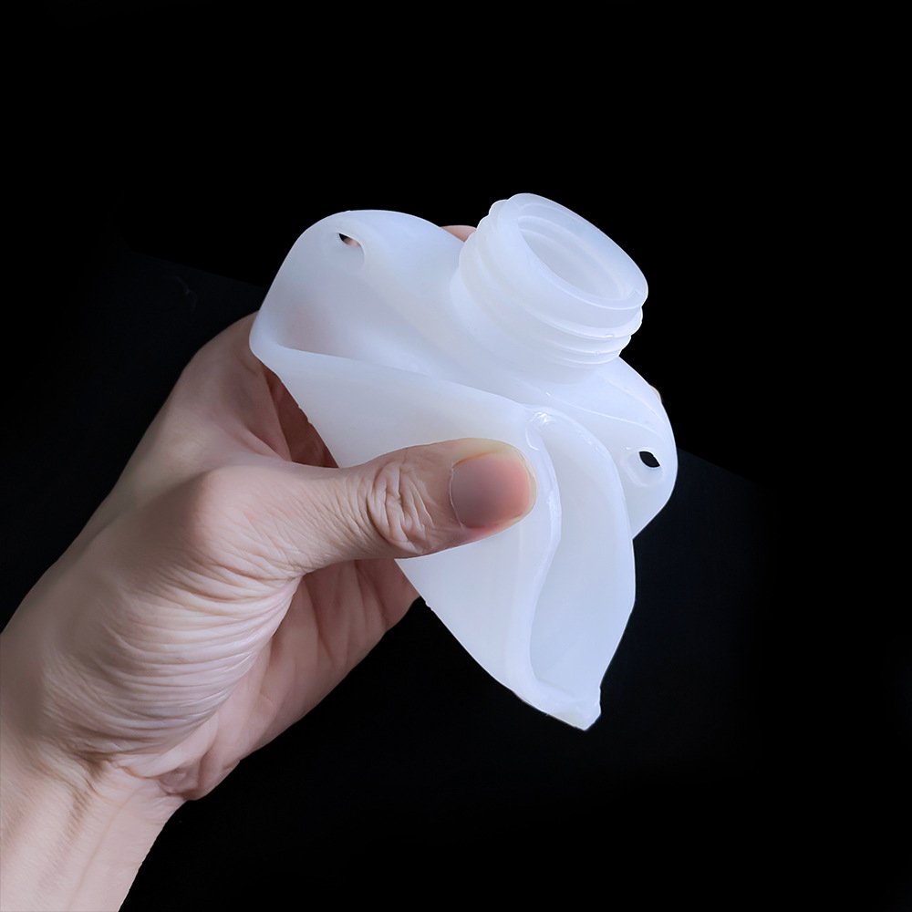 Silicone milk storage bags are foldable and retain their shape.
