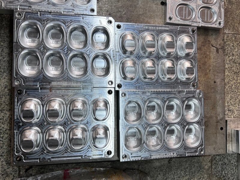 custom-pvc-mold-service-2.jpg