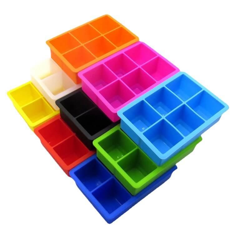 Ice cube trays in different sizes with 2, 6, and 8 compartments
