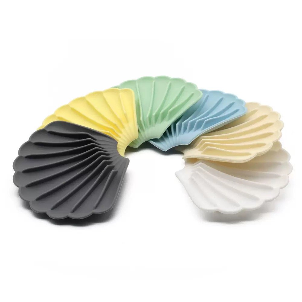 Seashell-Shaped Silicone Soap Dish with Drainage Grooves