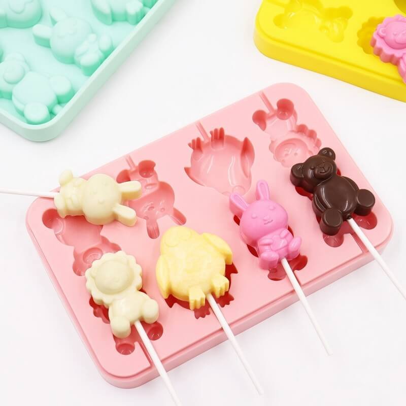 DIY BearRabbitLionPenguin Chocolate Lollipops for Kids Snack